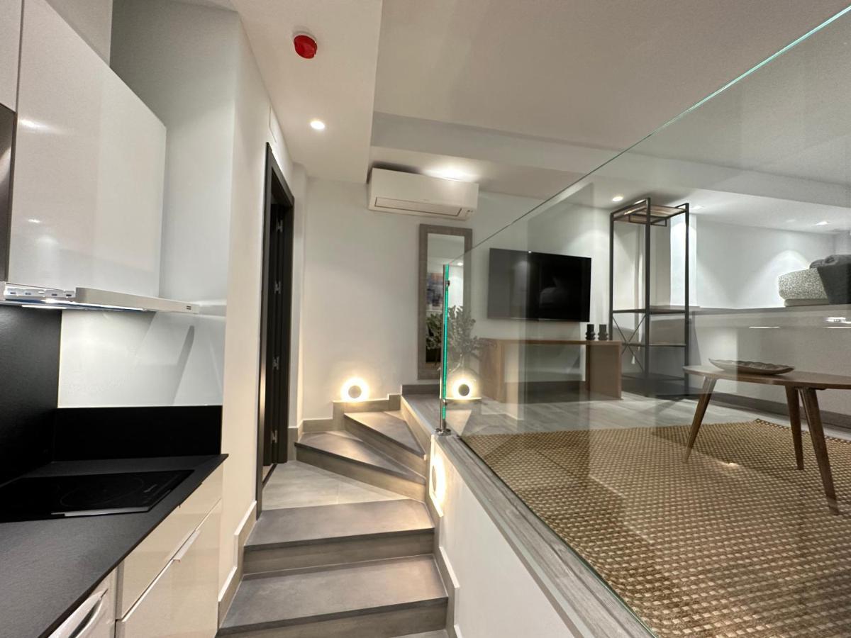 Suites 18 - Hostatel Гранада Экстерьер фото