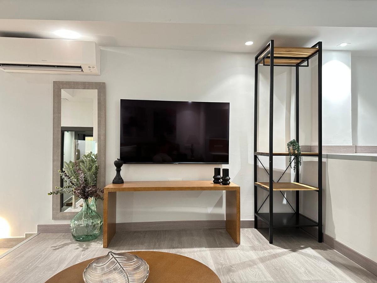Suites 18 - Hostatel Гранада Экстерьер фото