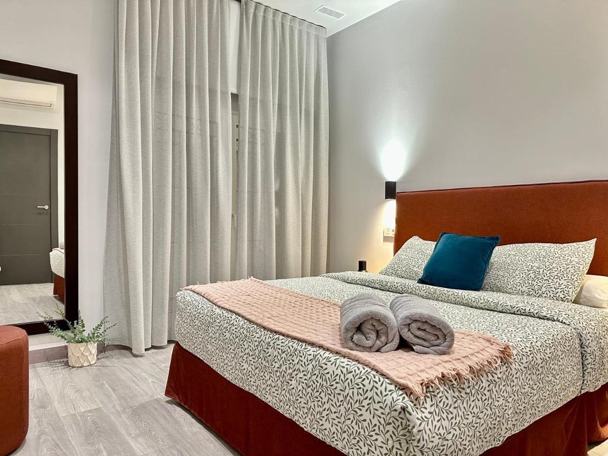 Suites 18 - Hostatel Гранада Экстерьер фото