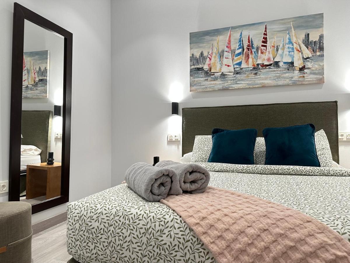 Suites 18 - Hostatel Гранада Экстерьер фото