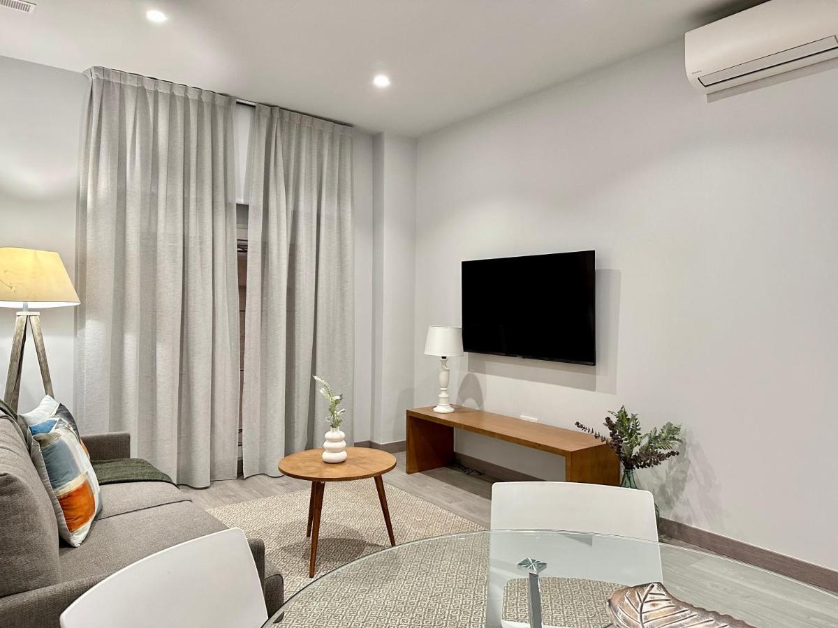 Suites 18 - Hostatel Гранада Экстерьер фото