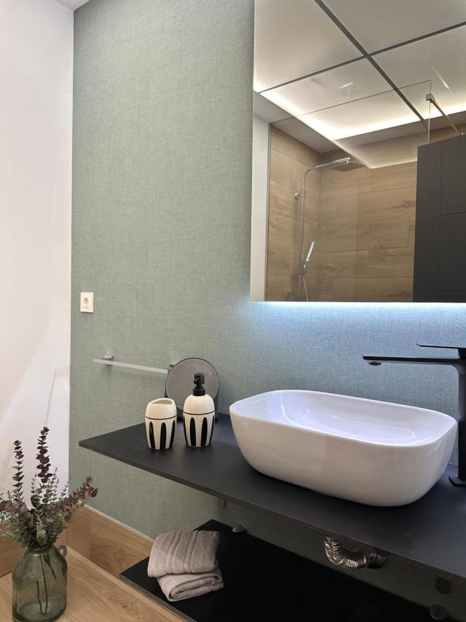 Suites 18 - Hostatel Гранада Экстерьер фото
